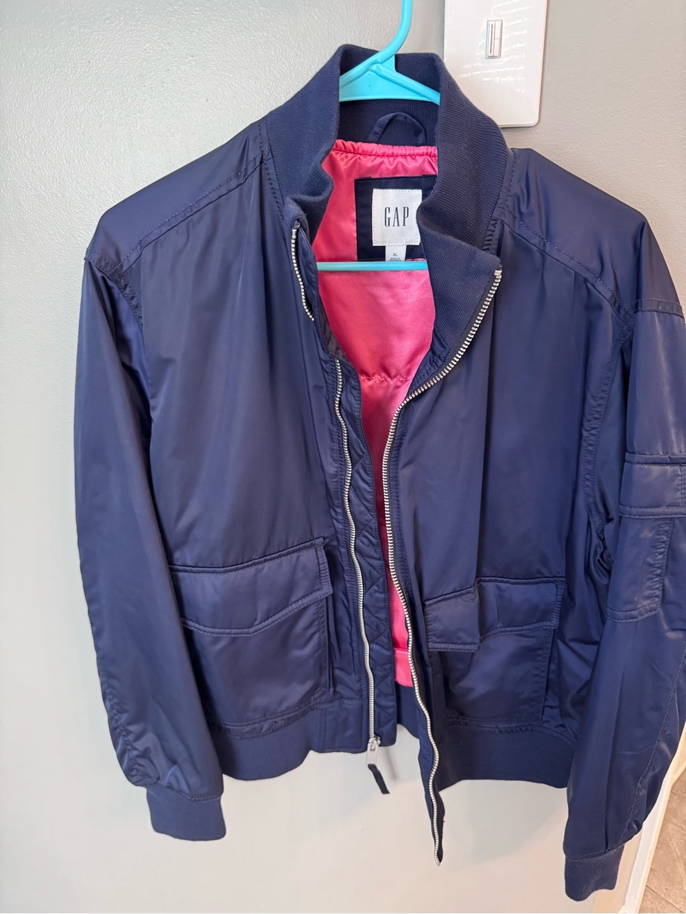 GAP Women’s XL Navy Bomber Jacket with Pink Lining - water resistant